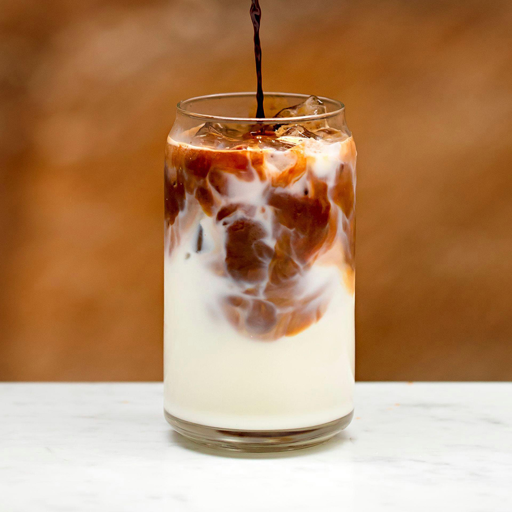thechocolatesociety_icedvanillalatte